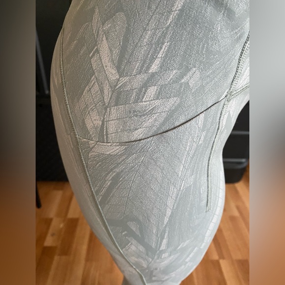 Lululemon Swift Speed Legging NWOT - Picture 6 of 8